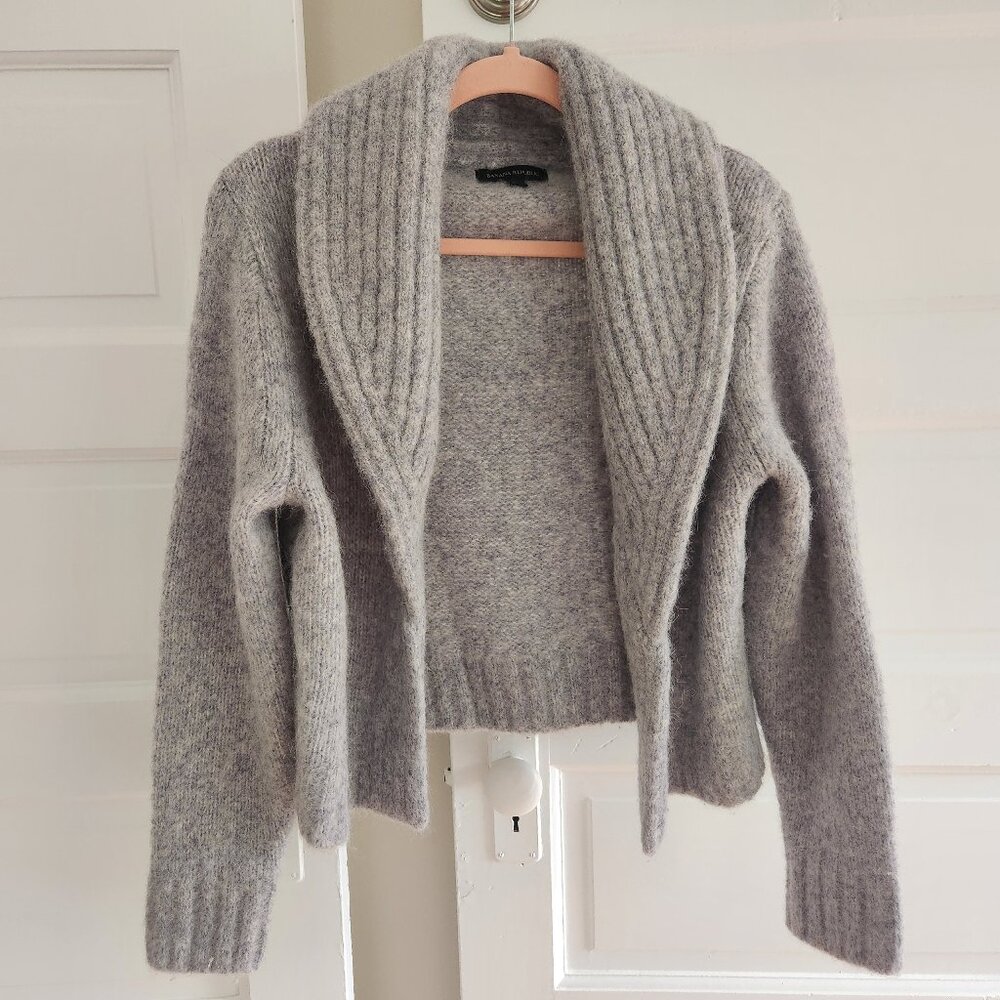 Beautiful Banana Republic Sweater